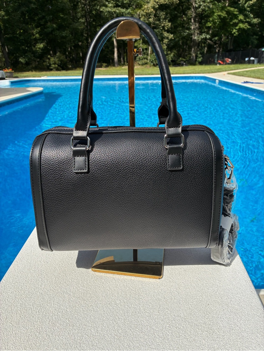Ellen Tracy Madison Pebble Grain Barrel Crossbody Bag Black NWT - Picture 4 of 13